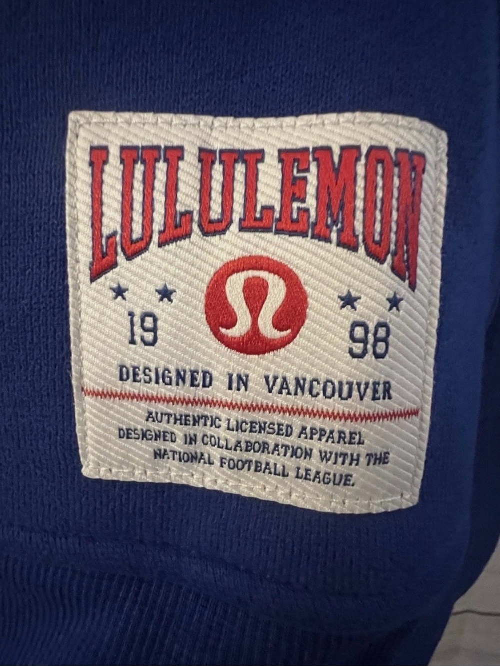 NWT Women's lululemon Buffalo Bills Scuba Oversized Half-Zip Hoodie Cobalt XS/S - Picture 6 of 9